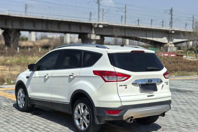 Used Ford Kuga 2015 2.0L GTDi Four-Wheel-Drive Sport Model Exterior 6