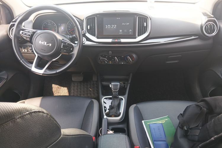 Used Kia kx1 Stonic 2021 1.4L Automatic Fun Edition Center Console