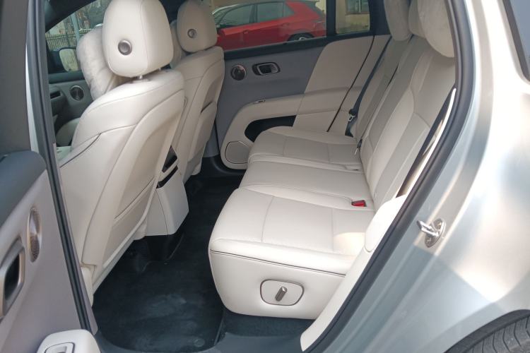 Used Li Auto Li Auto i6 2025 Model Two-Wheel-Drive Standard Type