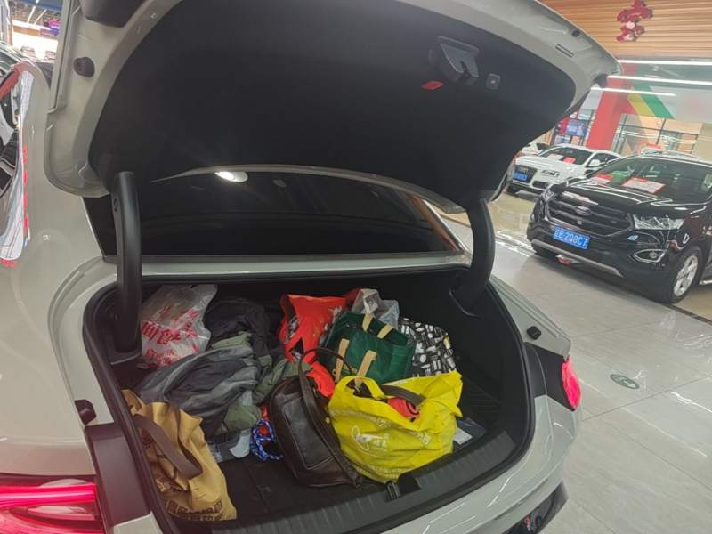 Used Xiaomi Auto SU7 2026 Model Standard Edition — 18