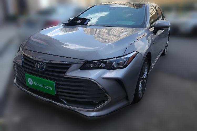Used Toyota Avalon 2019 Dual-Engine 2.5L XLE Prestige Version China VI Standard