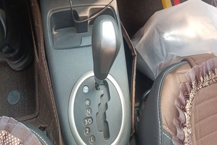 Used Suzuki SX4 2016 1.6L Automatic Classic Edition Gear Lever