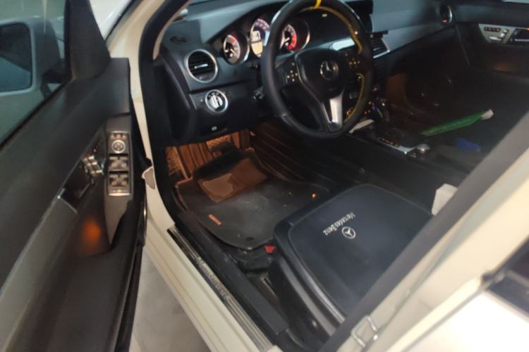 Used Mercedes-Benz C-Class 2011 C 200 Fashion Travel Edition
