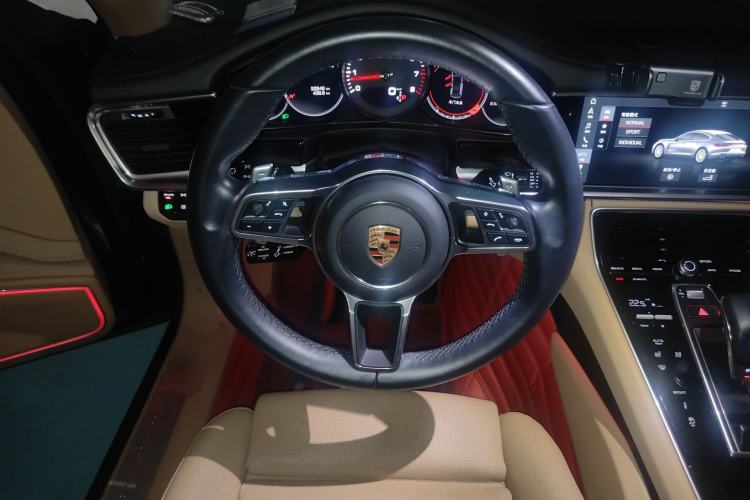 Used Porsche Panamera 2019 Panamera Executive Long Wheelbase 2.9T Steering Wheel