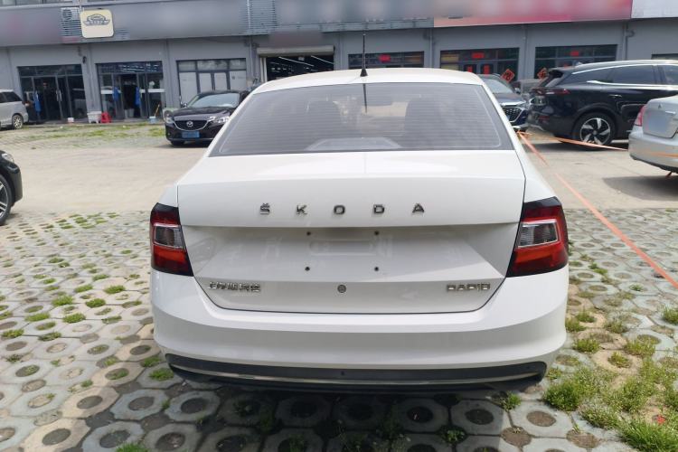 Used Skoda Rapid 2019 1.5L Automatic Comfort Edition China VI Standard