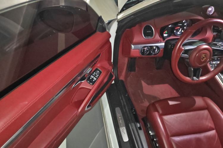 Used Porsche 718 2020 Boxster 2.0T Driver Seat
