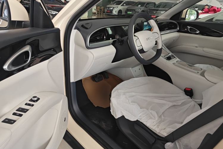 Used Geely Galaxy Geome 2026 Model 310km Youth Edition Driver Seat