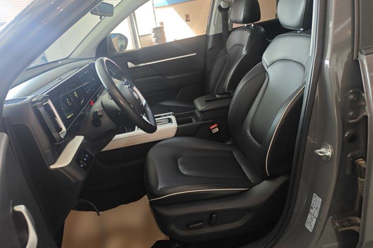 Used Hyundai ix35 2023 Musso 2.0L Prestige LUX Edition Left Front Seat