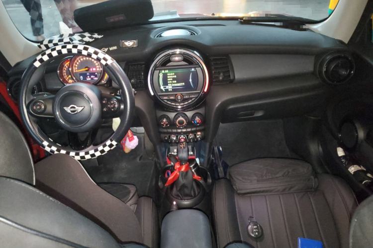 Used MINI 2016 1.5T COOPER Center Console