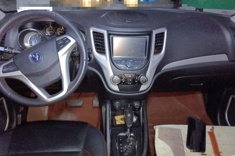 Used CHANGAN CS35 2016 1.6L Automatic Prestige Model China V Standard Center Console