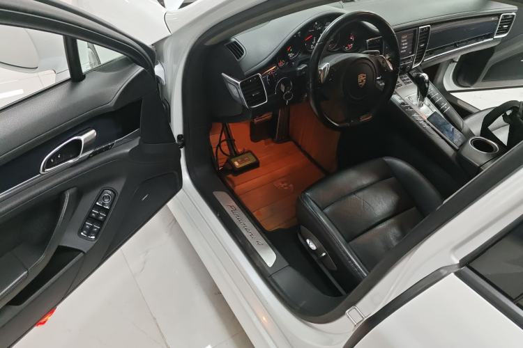 Used Porsche Panamera 2010 Panamera 4 3.6L Driver Seat