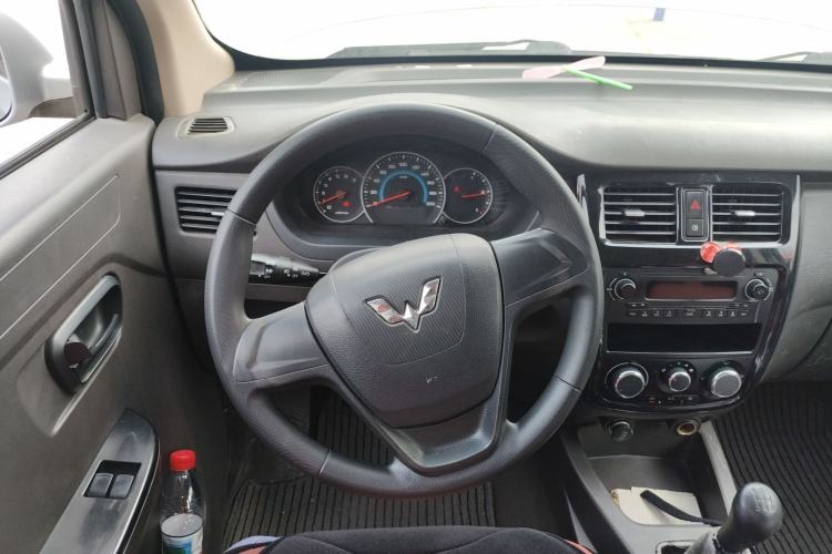 Used Wuling Rongguang V 2016 1.2L Practical Version