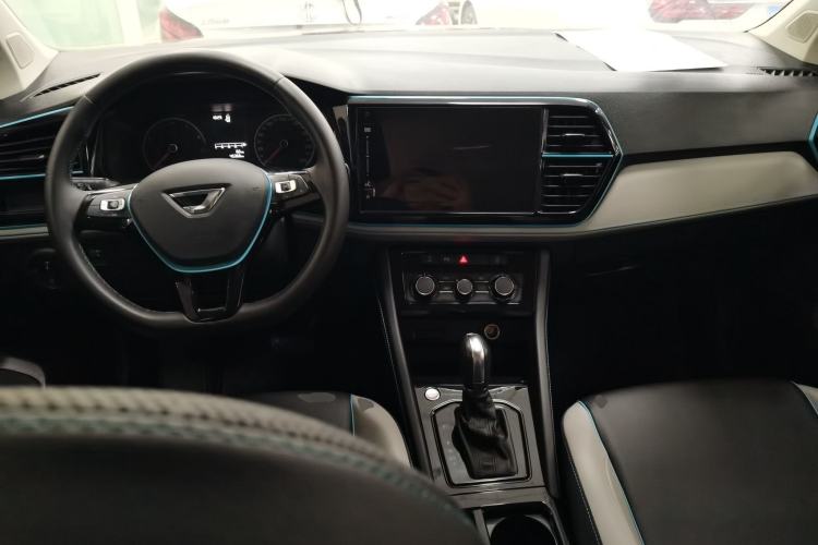 Used Jetta VS5 2023 280TSI Automatic Enjoyment Model Center Console