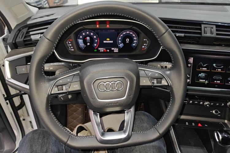 Used Audi Q3 2019 35 TFSI Fashion Dynamic Model