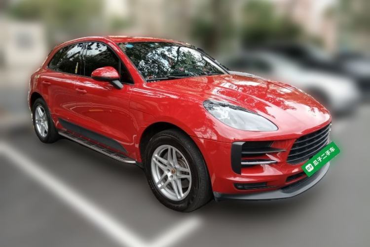 Used Porsche Macan 2018 Macan 2.0T Front Right 45 Deg