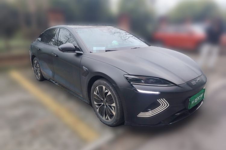 Used BYD Seal 2022 550 km Standard Range Rear-Wheel Drive Prestige Version Front Right 45 Deg