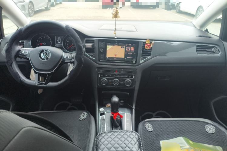 Used Volkswagen Golf Sportsvan 2019 280TSI Automatic Voyage Model China V Standard
