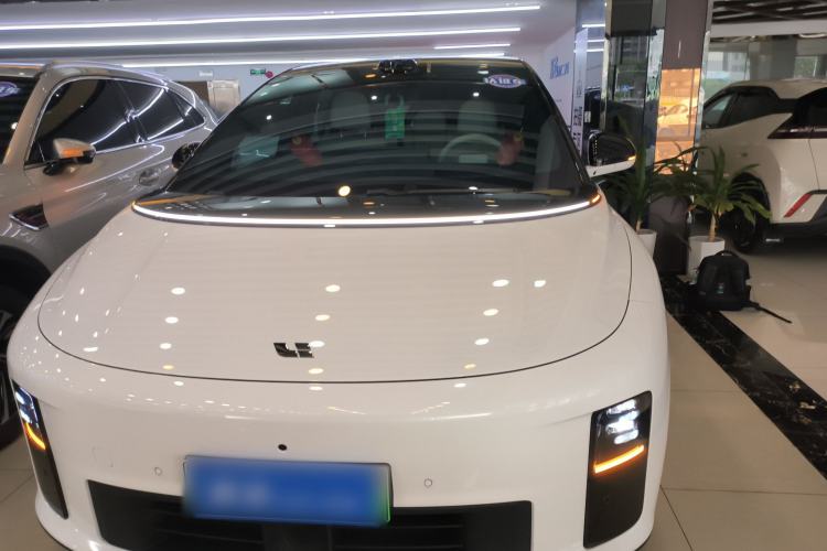 Used Li Auto i6 2025 Model Four-Wheel-Drive Standard Type Front