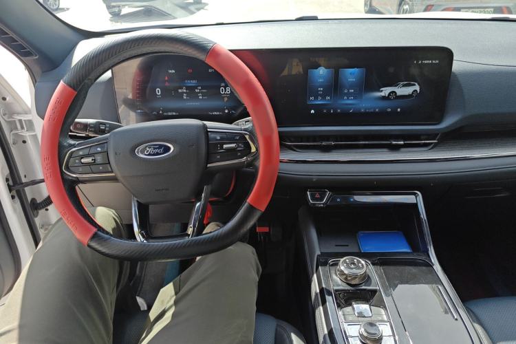 Used Ford Equator Sport 2023 EcoBoost 170 Premier Edition Center Console