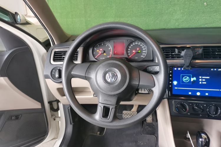 Used Volkswagen Santana 2015 1.6L Automatic Comfort Edition