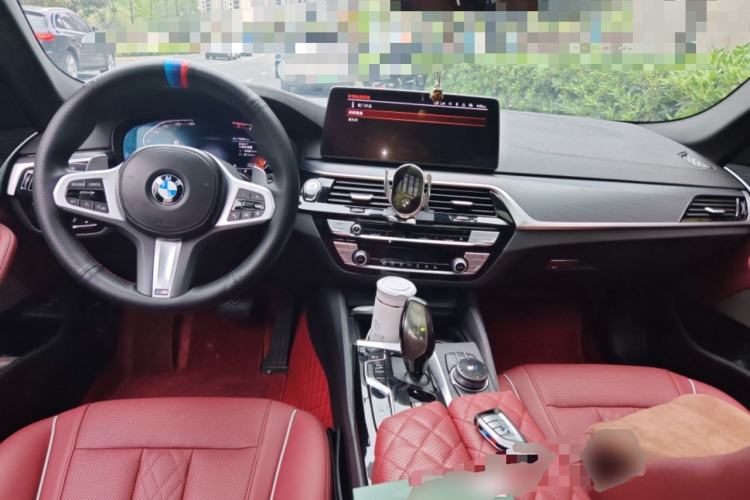 Used BMW 5 Series 2022 Restyled 530Li Leading Edition M Sport Package Center Console