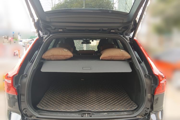 Used Volvo XC60 2024 B5 4x4 Smart Luxury Edition