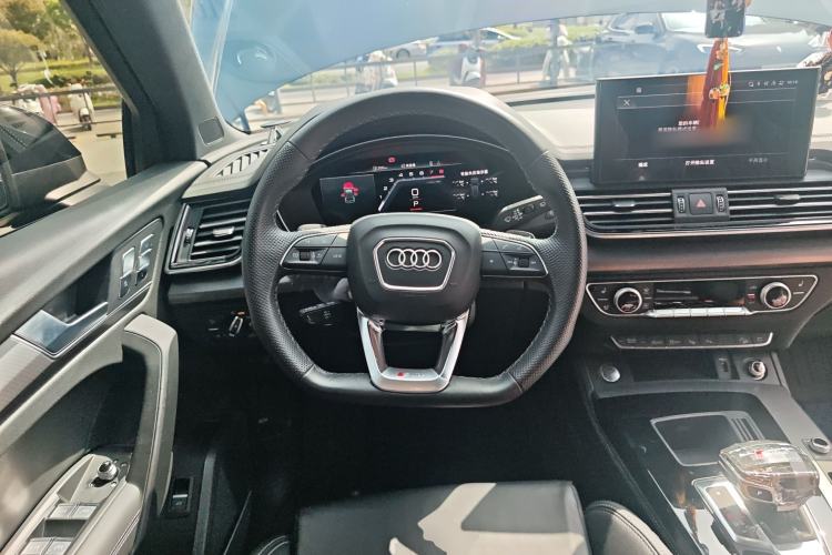 Used Audi Q5L 2023 45T Luxury Dynamic Model
