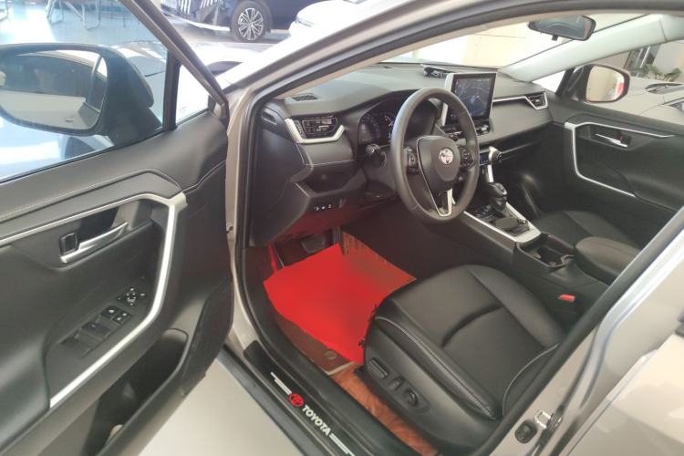 Used Toyota RAV4 2021 2.0L CVT Two-Wheel Drive Fashion PLUS Edition
