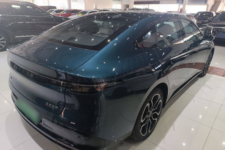 Used Nissan N7 2025 625 Max Exterior 1