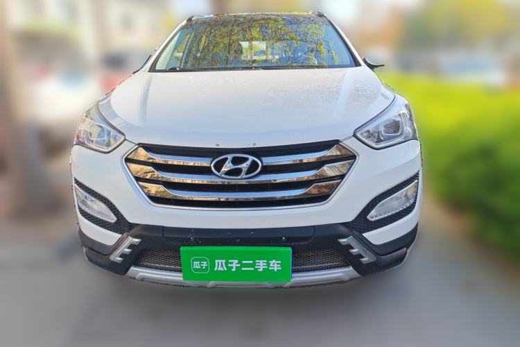 Used Hyundai Santa Fe 2015 2.0T Automatic Two-Wheel Drive Smart Version 5 Seats
