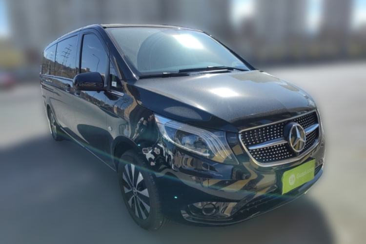 Used Mercedes-Benz Vito 2023 2.0T Elite Version 7 Seats Front Right 45 Deg