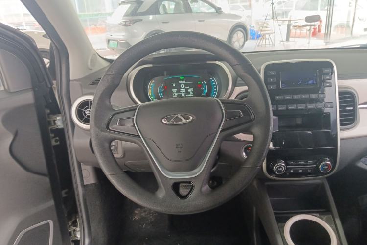 Used Chery QQ Little Ant 2021 200 000-Yuan Ant Fan Edition Energized Version Lithium Iron Phosphate 301 km Steering Wheel