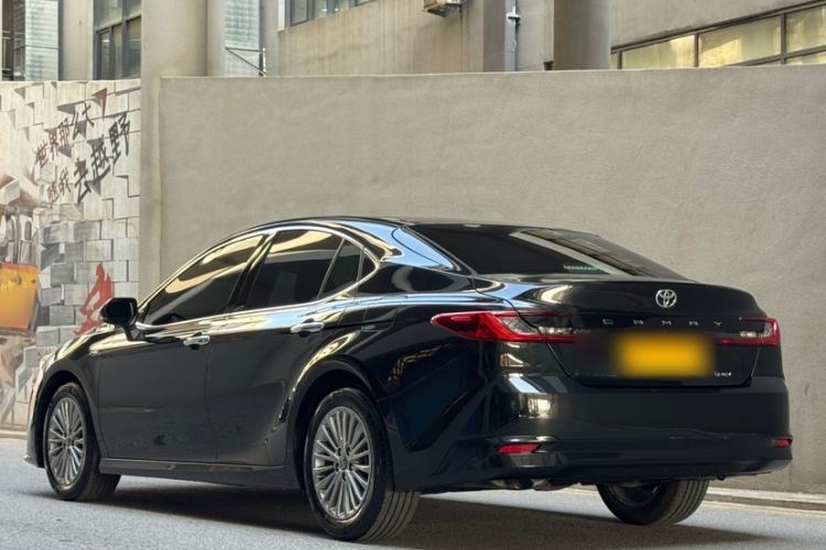 Used Toyota Camry 2024 Dual-Motor 2.0 HGVP Luxury Edition Exterior 5