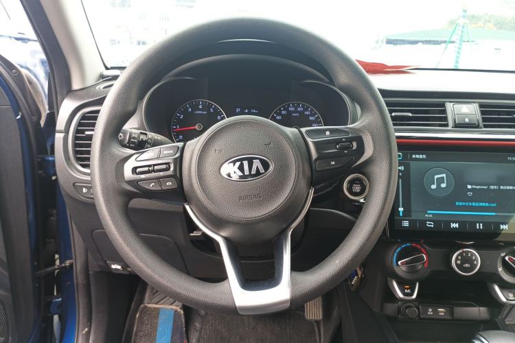 Used Kia KX Cross 2017 1.4L AT GLS
