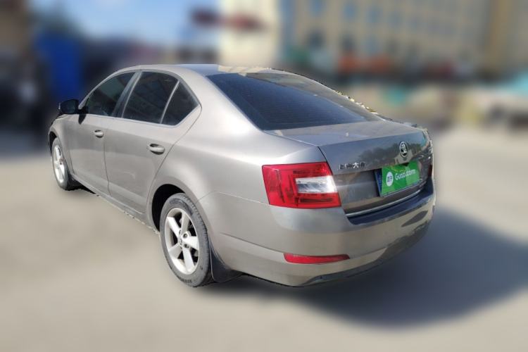 Used Skoda Octavia 2015 1.6L Automatic Yijun Edition Rear Left 45 Deg
