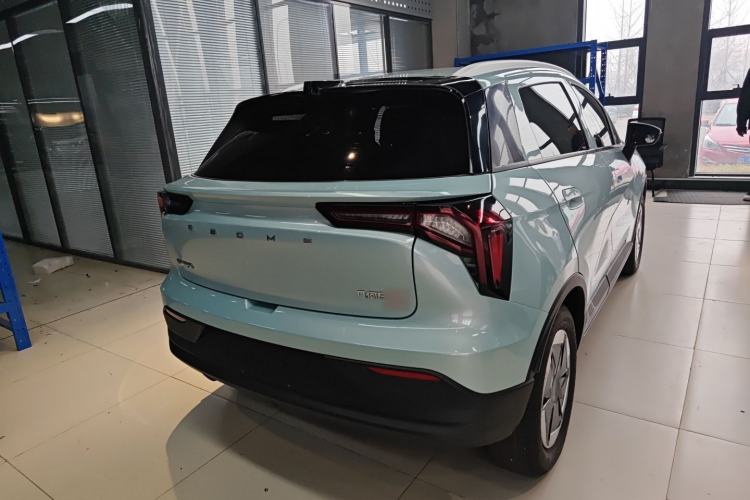 Used Geometry E Firefly 2024 301km Flowing Light Rear Right 45 Deg