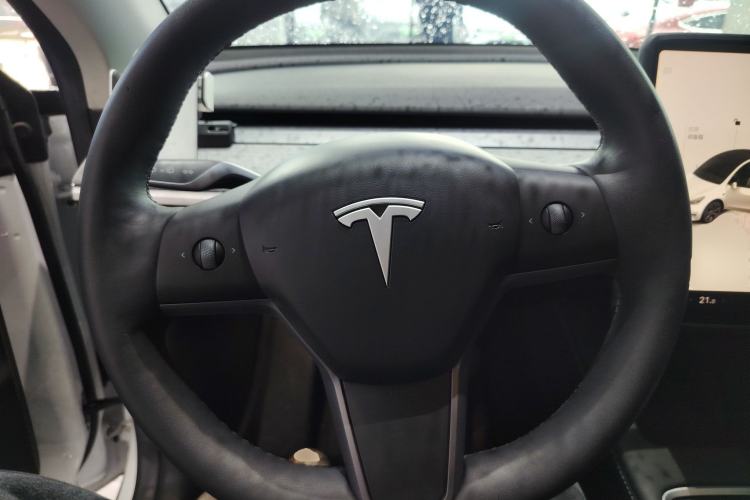 Used Tesla Model Y 2023 Rear-Wheel-Drive Version Steering Wheel