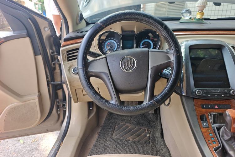 Used Buick LaCrosse 2011 2.4L SIDI Comfort Sunroof Version
