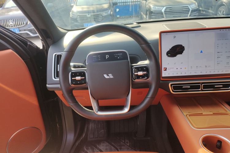 Used Li Auto L8 2025 Pro Smart Refresh Edition
