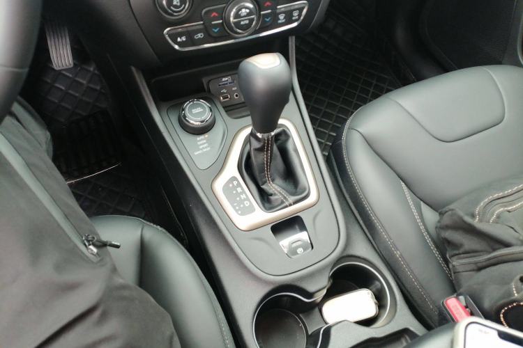 Used Jeep Cherokee 2016 2.4L Professional Smart Version