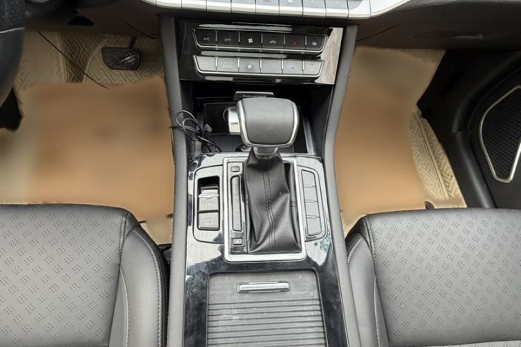 Used Sinotruk VGV U70 2020 1.5T Automatic Smart Enjoyment Elite Version 7 Seats
