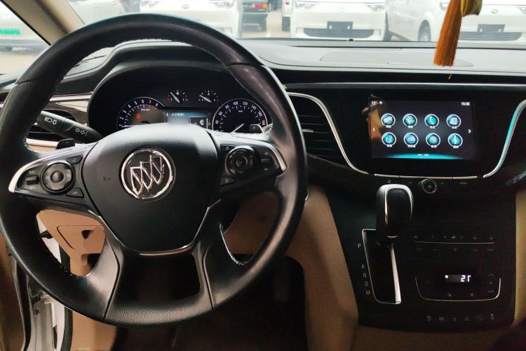 Used Buick GL8 2017 ES 28T Premium Version China V Standard Center Console