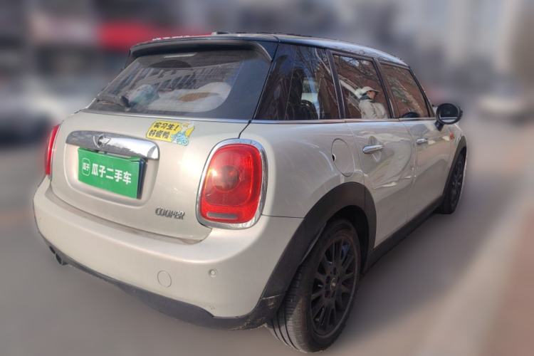 Used MINI 2015 1.5T COOPER Fun Five-Door Edition
