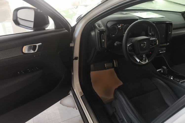 Used Volvo XC40 2020 T4 Four-Wheel Drive Smart & Sporty Edition Driver Seat