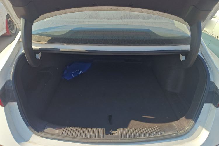 Used Roewe D7 2023 DMH 125km Flagship Edition Trunk