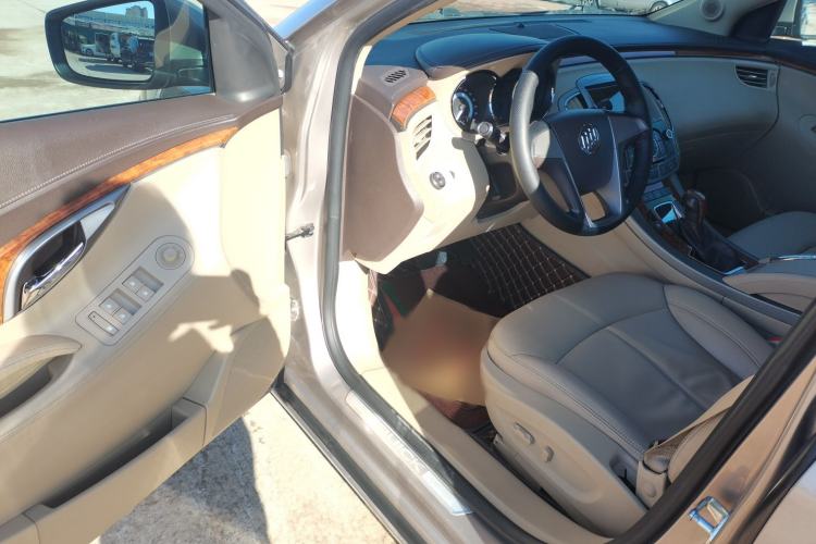 Used Buick LaCrosse 2012 2.4L SIDI Elegant Edition