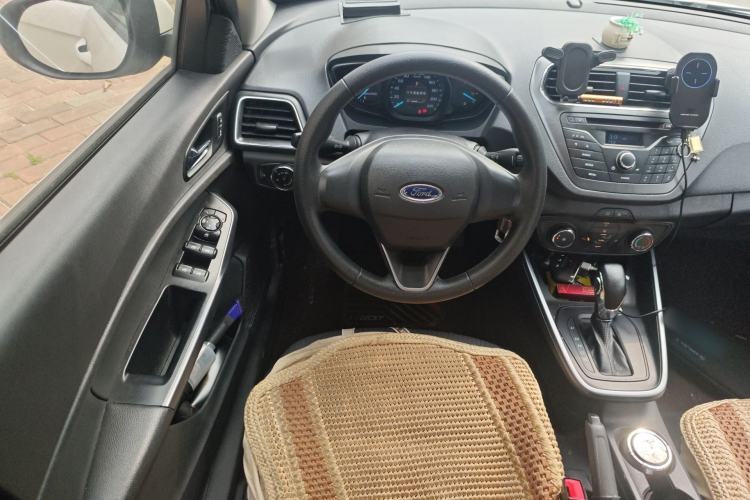 Used Ford Escort 2019 Revised 1.5L Automatic ZhiXiang Version (Tire Pressure Monitoring) China VI Standard Steering Wheel