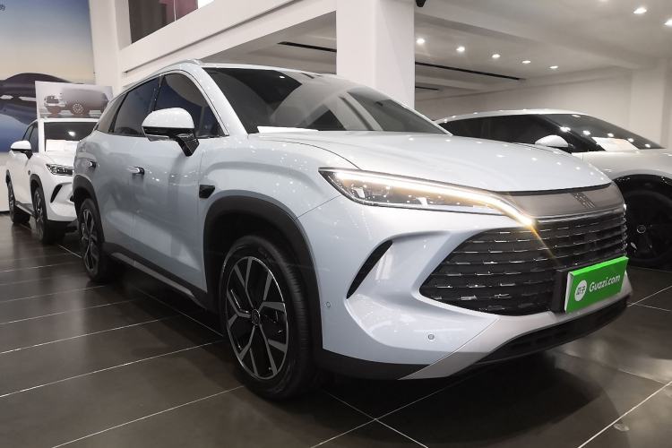 Used BYD Song L DM-i 2025 Intelligent Driving Version 160 km Beyond-Range Type Front Right 45 Deg