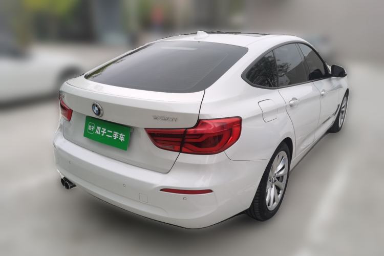 Used BMW 3 Series GT 2019 320i Sport Edition Rear Right 45 Deg