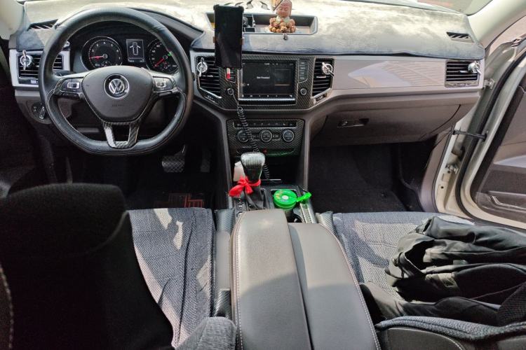 Used Volkswagen Teramont 2017 380TSI Four-Wheel Drive Luxury Edition Center Console